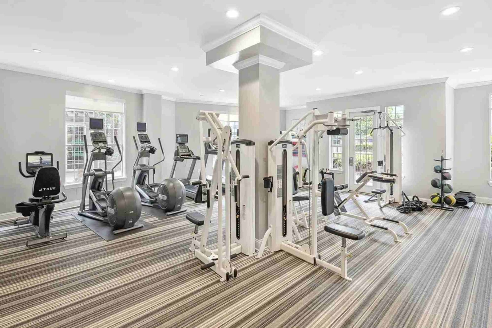 USA Atlanta Lenox vs Phipps Buyer Guide