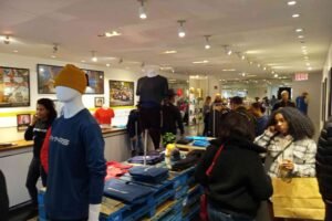 USA Shopping in Boston Newbury Street and Beyond